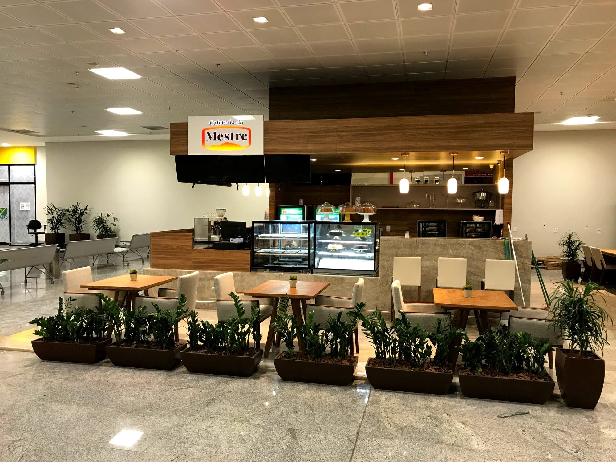 Praça de alimentação no Aeroporto de Vitória
